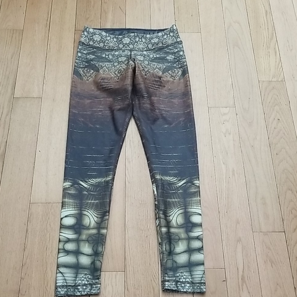 New  Leggings pants with tags great condition
